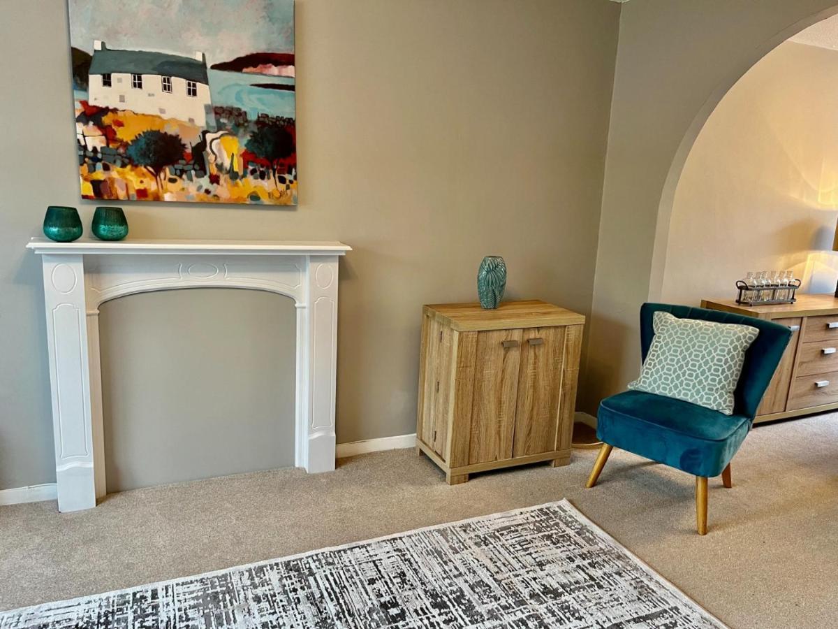 Canada House - Sleeps 6 -3 King Or 6 Single Ideal For Contractors Warrington Eksteriør bilde